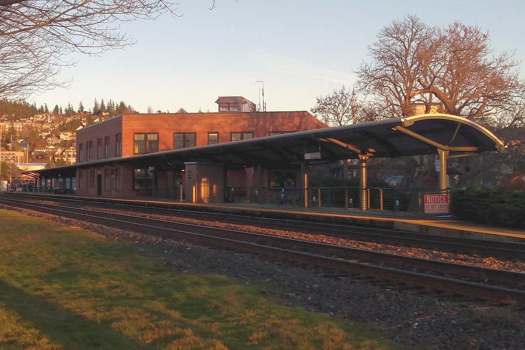 Depot amtrak stop to canada 